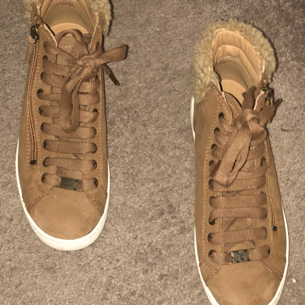 Ugg Cognac  High Top Sneaker Size 7